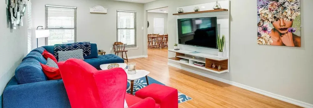 Spacious Yard: Pet-friendly Home in San Antonio!