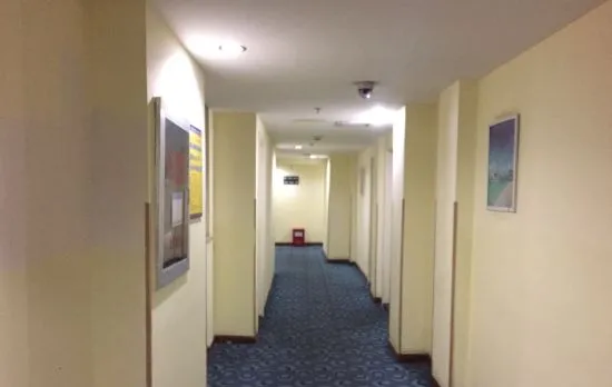 7Days Inn Chain Hotel (Shanghai Jiangning Road Subway Station Jade Buddha Temple)