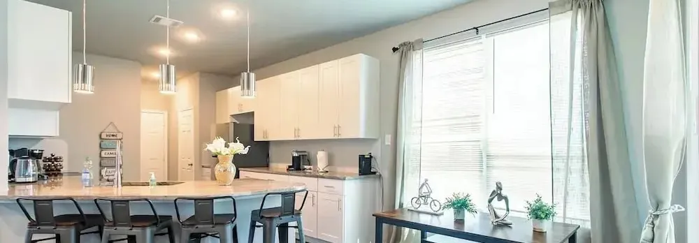 4BR Home in the Heart of Cowboy Nation!