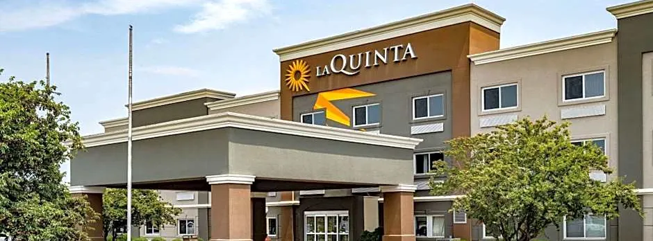 La Quinta Inn & Suites by Wyndham Evansville
