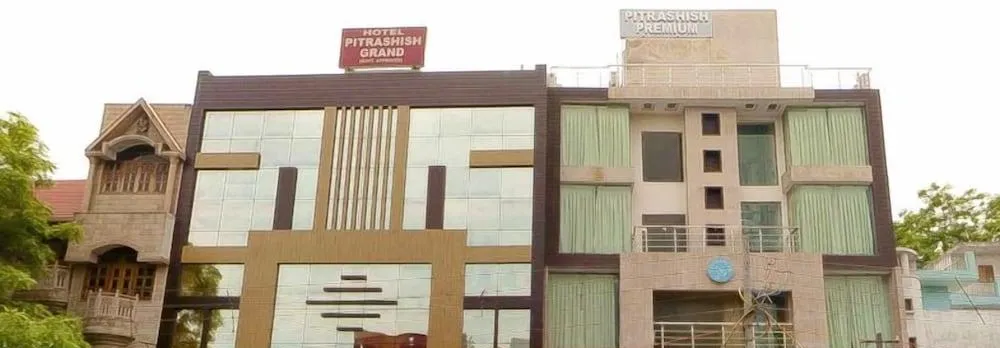 Hotel Pitrashish Premium