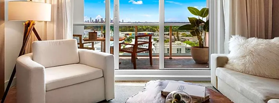 Luxurious Private Condo at 1 Hotel & Homes - 1545
