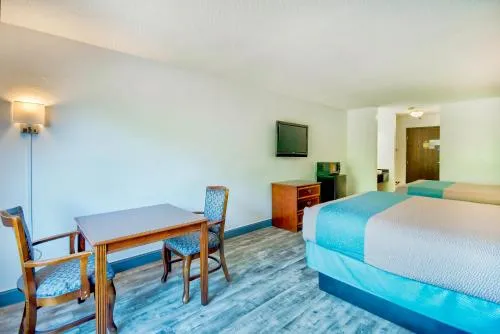 Motel 6-Grand Rivers, KY