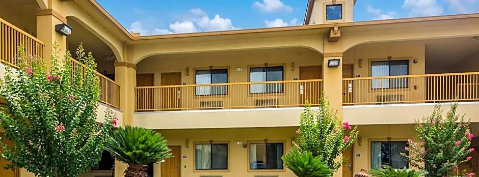 Americas Best Value Inn & Suites Tomball