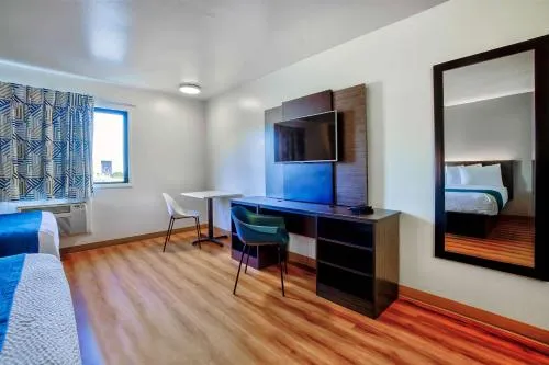 Motel 6-Duluth, MN