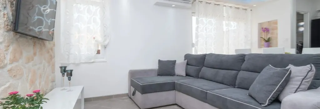 New 4* apartment "Orto" in the center of Trogir