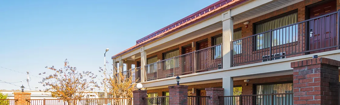 Red Roof Inn and Suites Scottsboro