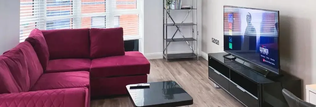 Zen Modern 2 Bedroom Apartment close to city centre ideal for a group of 4-6