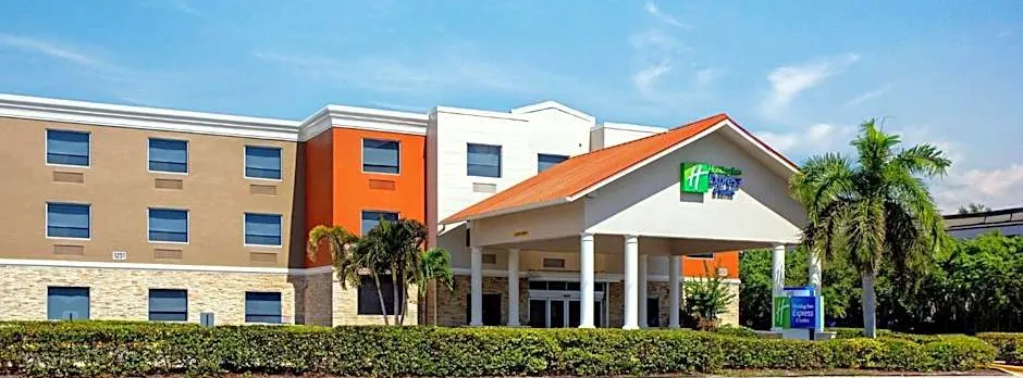Holiday Inn Express & Suites Lantana By IHG