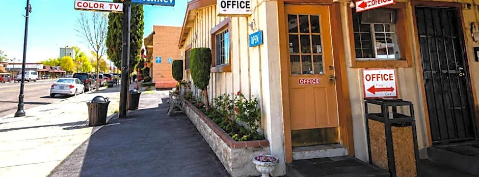 Santa Fe Motel Tehachapi by Hotel O