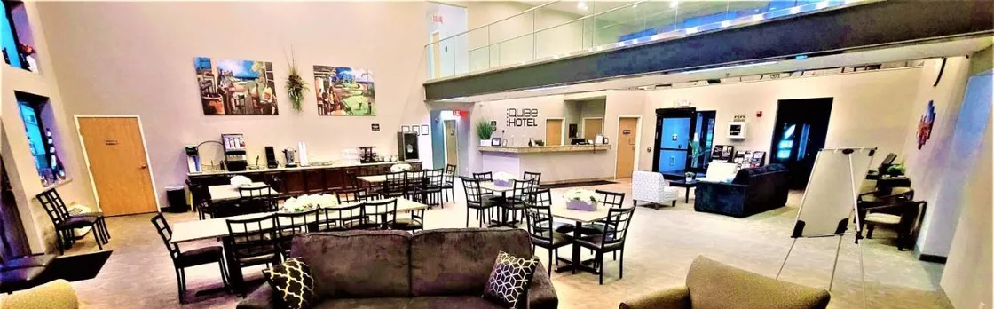 Qube Hotel Polk City