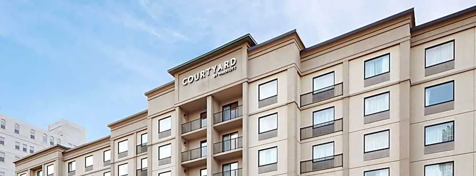 Courtyard by Marriott Milwaukee Downtown