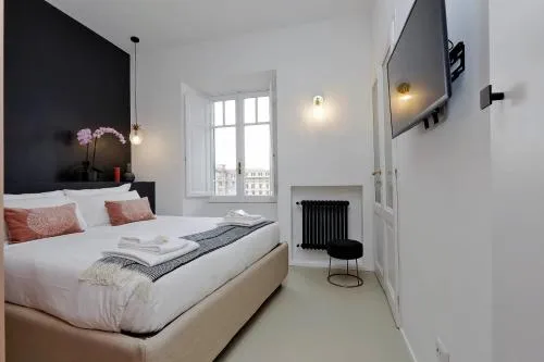 YCH-Bright Penthouse near COLOSSEUM