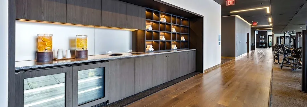 Luxury PH 51st Floor City Views