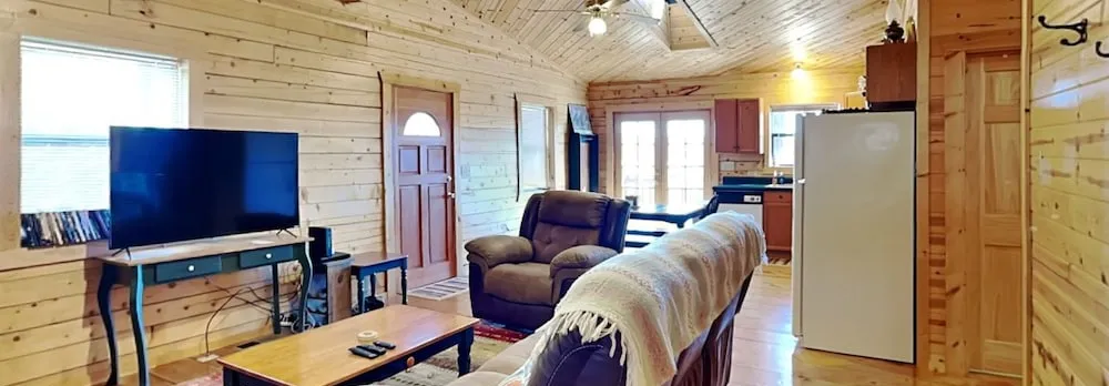 Peek-a-Boo Cabin by Ruidoso Vacation Rentals