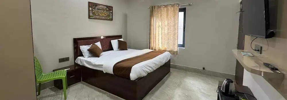 Misti Pool And Resort