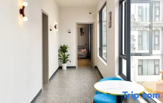 Nine rooms Glynis · Fengxuan Garden Villa (East Gate Store of Dali Old City)