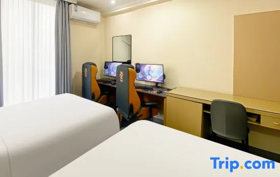 AsiaInfo Esports Homestay (Tianhong Department Store Longhua Subway Station Branch)