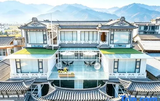 Marble House BB