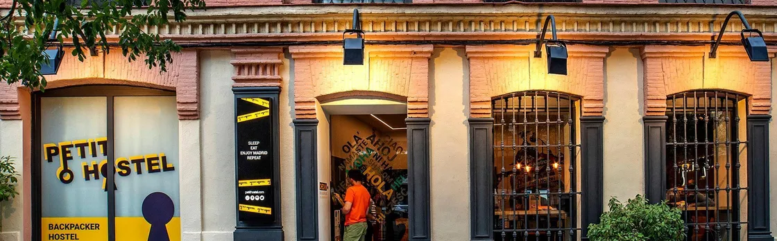 Petit Hostel La Latina - Adults Only