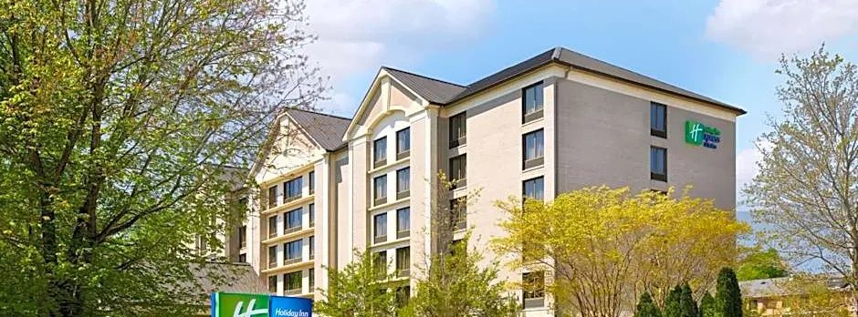 Holiday Inn Express & Suites Alpharetta - Windward Parkway by IHG