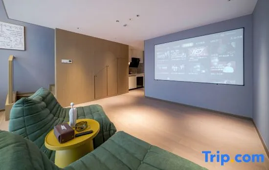 F-TOWN Fangtang Hotel (Shenzhen Longgang Tian'an Digital City Huanggekeng Subway Station)
