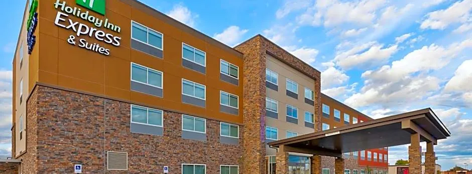 Holiday Inn Express and Suites Eau Claire West I-94 By IHG