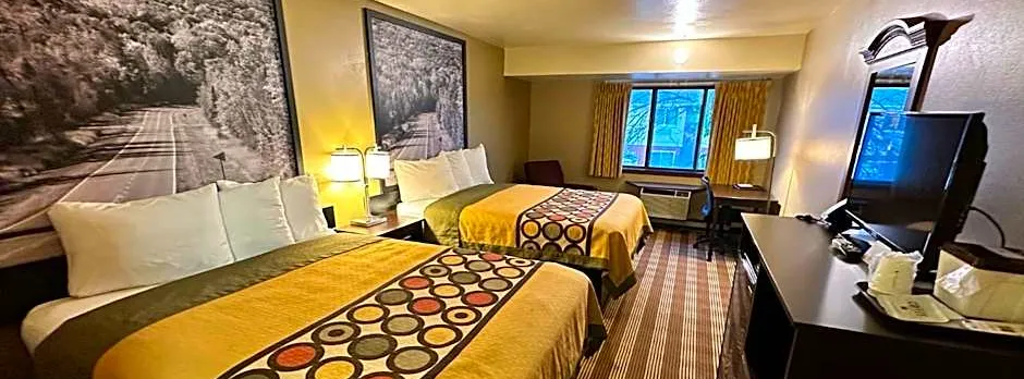 Super 8 by Wyndham Eau Claire WI