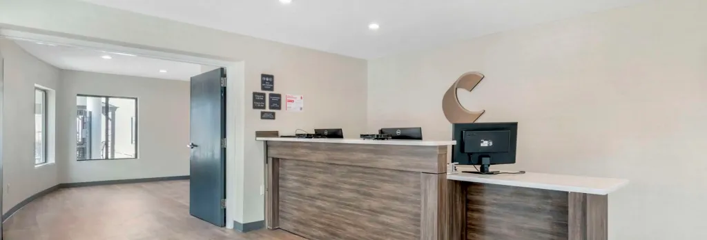 Days Inn & Suites by Wyndham Kansas City Downtown