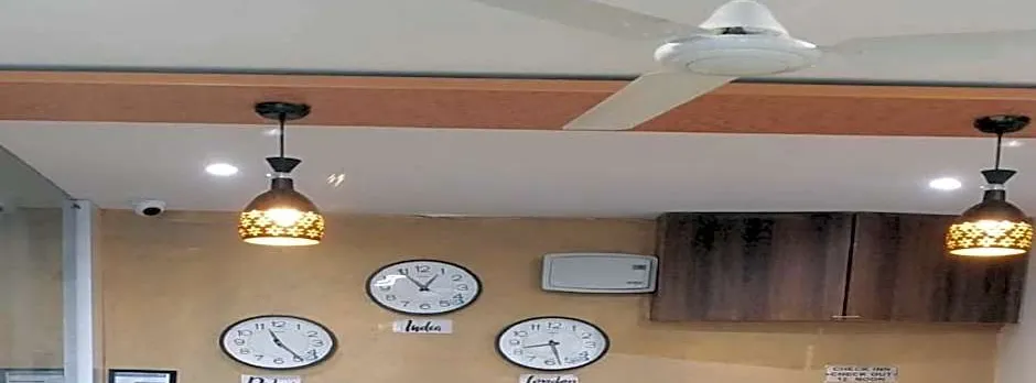 Hotel Raheja Residency