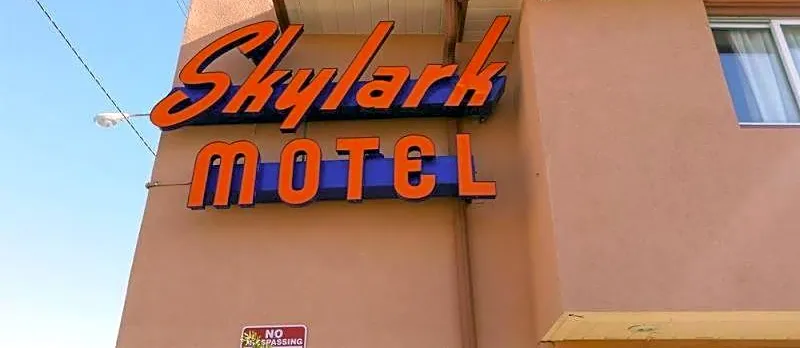 Skylark Motel