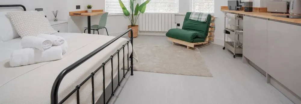 Kitchenette W M Sofa Bed Ensuite Parking