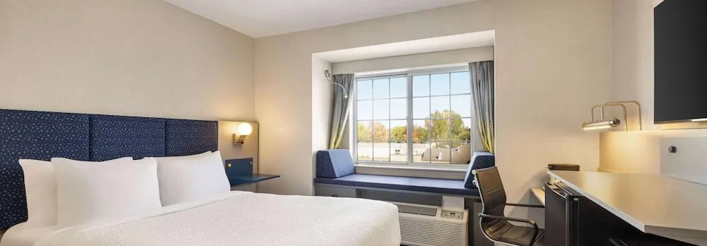 Microtel Inn & Suites by Wyndham New Ulm