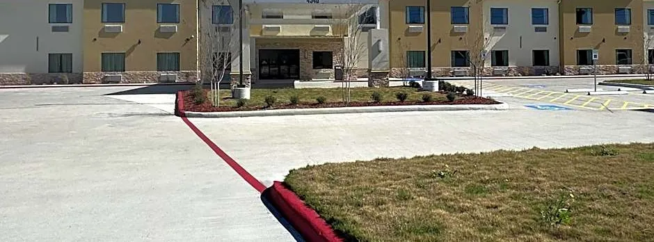 Super 8 by Wyndham Baytown