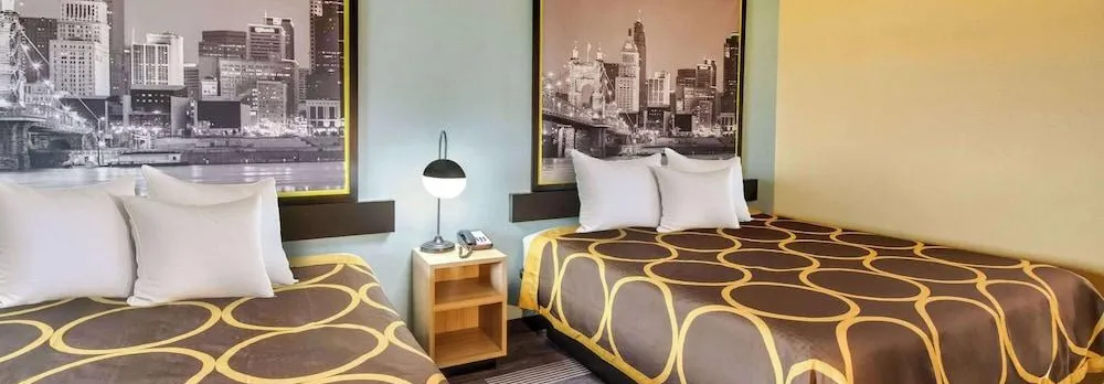 Super 8 by Wyndham Vandalia/Dayton International Airport