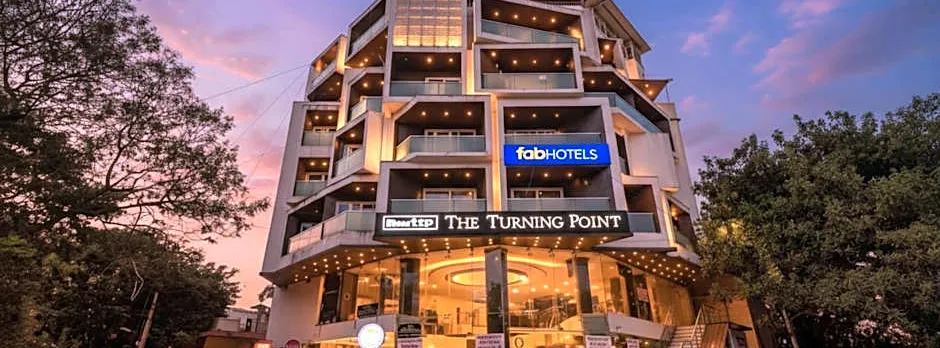 FabHotel Turning Point - Nr. Ulsoor Lake