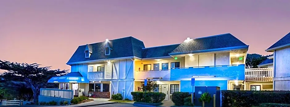 Motel 6 Marina, CA - Monterey
