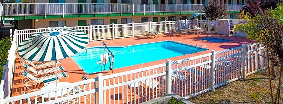 University Inn Fresno