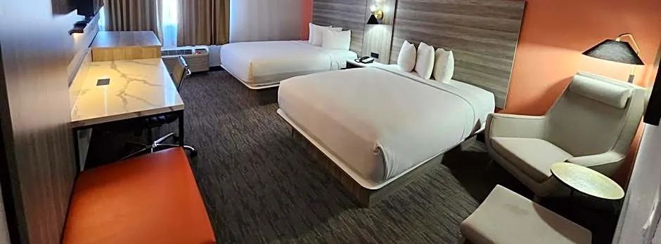 The Grand Inn Peoria
