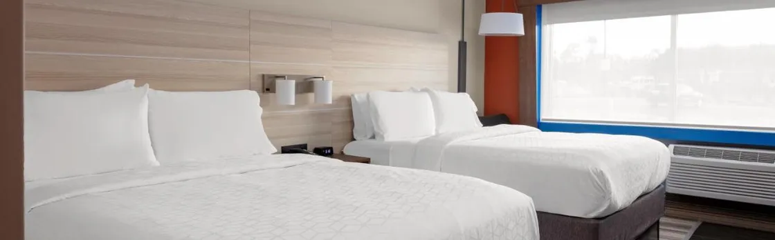 Holiday Inn Express & Suites Wilmington West-Medical Park