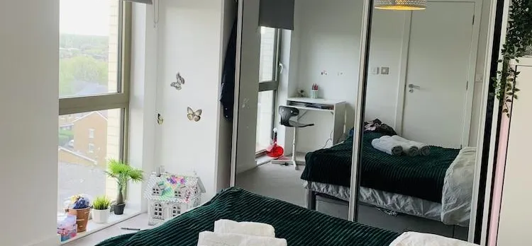 Charming 3-Bed Apartment in London