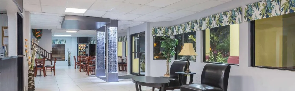 Days Inn by Wyndham Sarasota I-75
