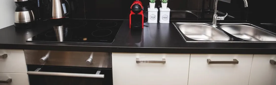 Ziva Apartment - 4th Floor - Renovated 2019