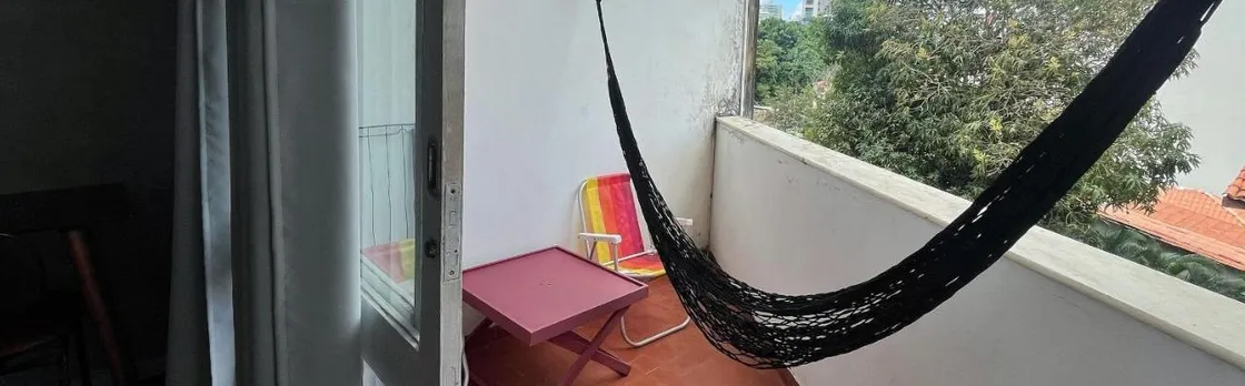 Quarto Com Varanda Privada a 160 Metros Da Praia Do Farol Da Barra 3