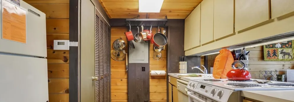 Cluster Cabin 26