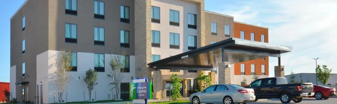 Holiday Inn Express & Suites Oklahoma City Mid - Arpt Area