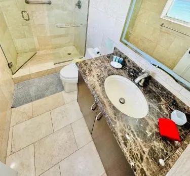 Miami Hollywood Incredible 2 Bedroom 2 Bathroom 005-22bmar