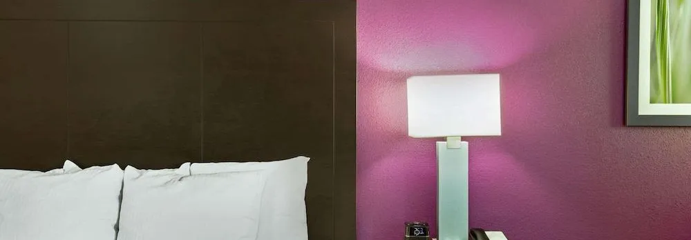 La Quinta Inn & Suites by Wyndham Columbus Ms