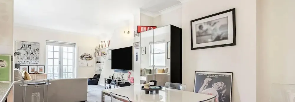 Stylish 1BR Kensington Home With Balcony