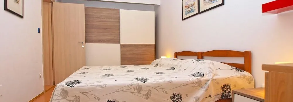 Apartment 1346